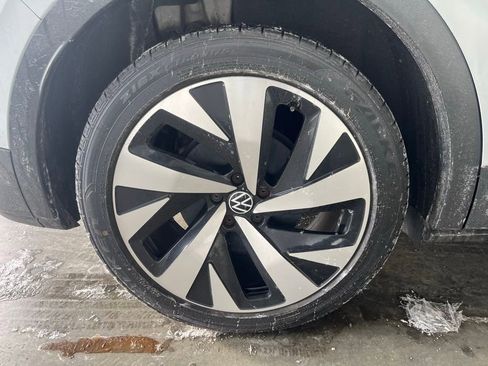 Used 2021 Volkswagen ID.4 Pro S w/ Gradient Package image 29