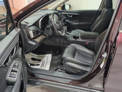 Used 2025 Subaru Outback Limited AWD/4WD image 16