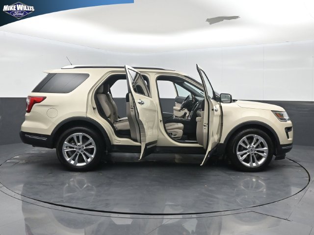 Used 2018 Ford Explorer Limited w/ Equipment Group 301A FWD image 27