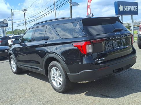 Certified 2026 Ford Explorer Active AWD/4WD image 4