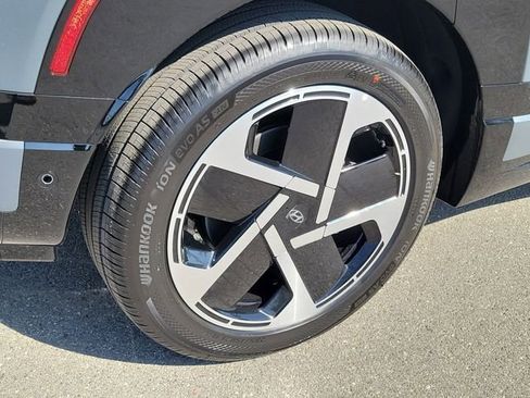 New 2026 Hyundai Ioniq 9 Limited image 24