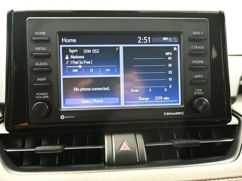 Used 2021 Toyota RAV4 XLE FWD image 21