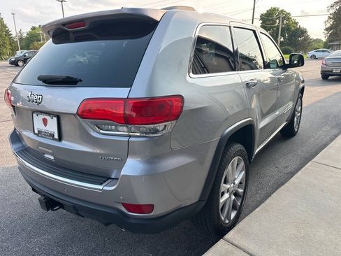 Used 2017 Jeep Grand Cherokee Limited w/ Trailer Tow Group IV AWD/4WD image 5