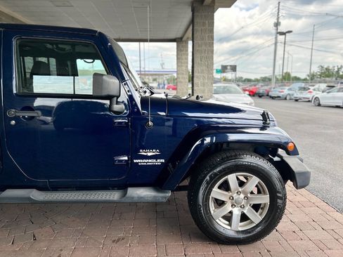 Used 2013 Jeep Wrangler Unlimited Sahara w/ Max Tow Pkg AWD/4WD image 19