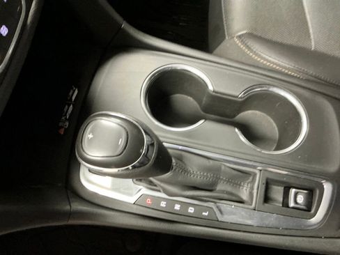 Used 2020 Chevrolet Equinox Premier image 23