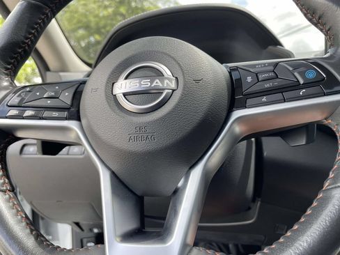 Used 2024 Nissan Altima 2.0 SR FWD image 30