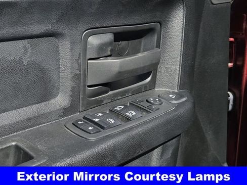 Used 2024 RAM 2500 Tradesman w/ Chrome Appearance Group image 29