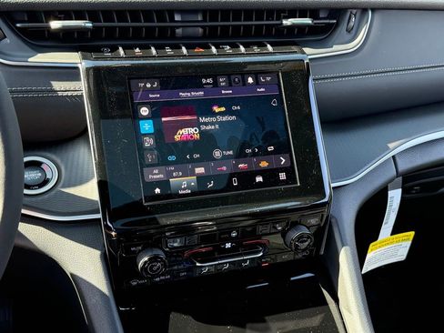 New 2026 Jeep Grand Cherokee Laredo X image 14