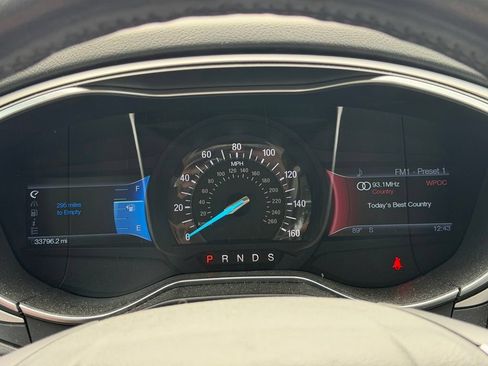 Used 2014 Ford Fusion SE FWD image 11