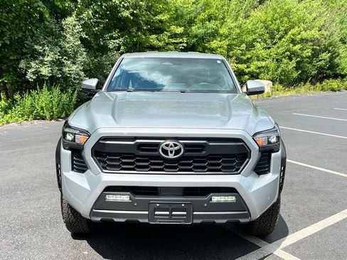 Used 2024 Toyota Tacoma TRD Off-Road w/ TRD Off Road Upgrade Package AWD/4WD image 8