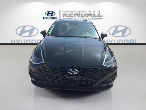 Used 2021 Hyundai Sonata SEL w/ Convenience Package FWD image 2