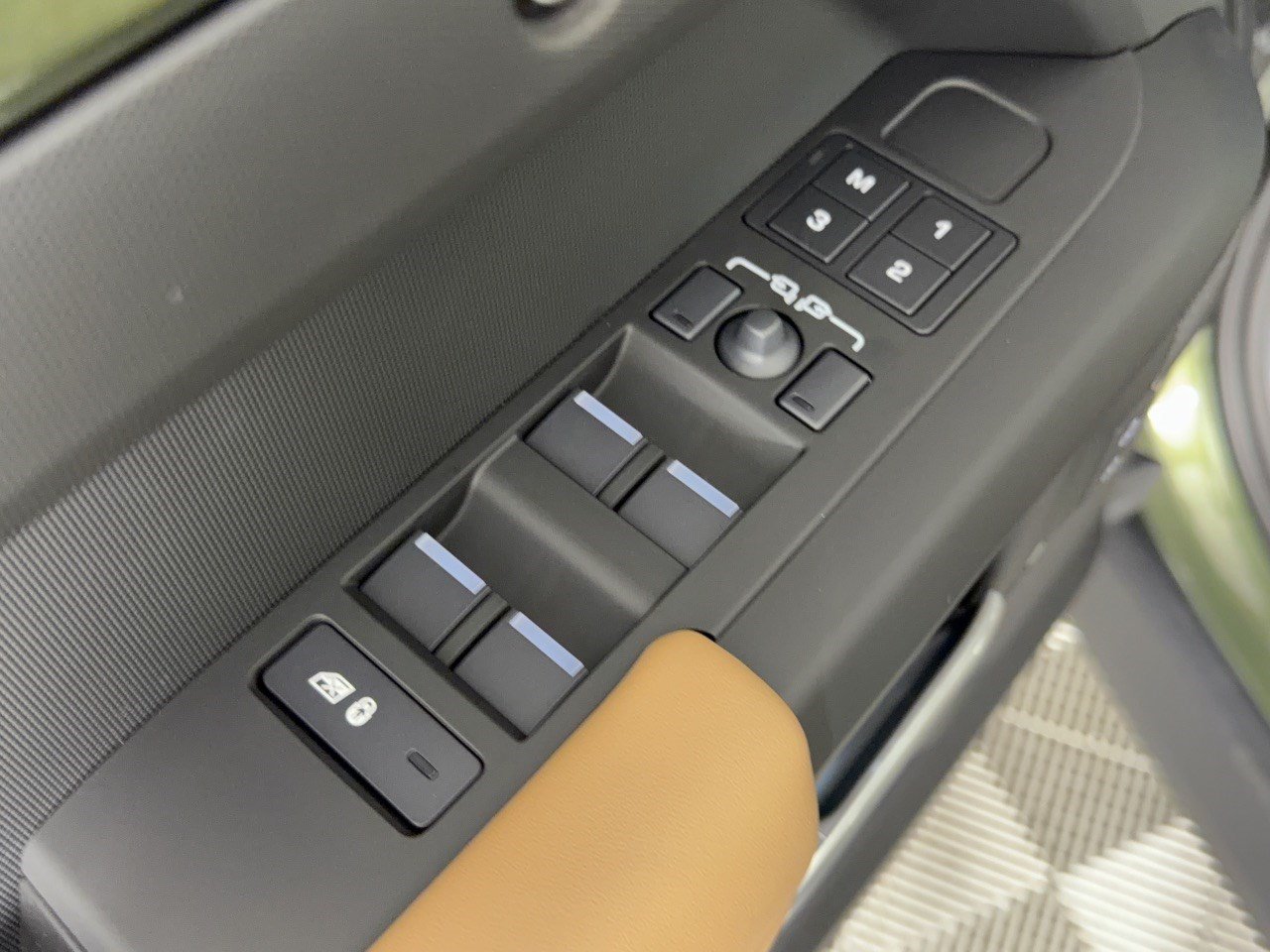 New 2026 Land Rover Defender 110 S AWD/4WD image 15