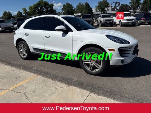 Used 2018 Porsche Macan AWD/4WD image 1
