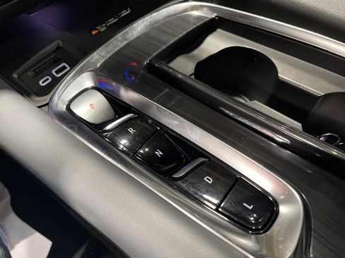 Used 2024 Buick Enclave Premium image 26