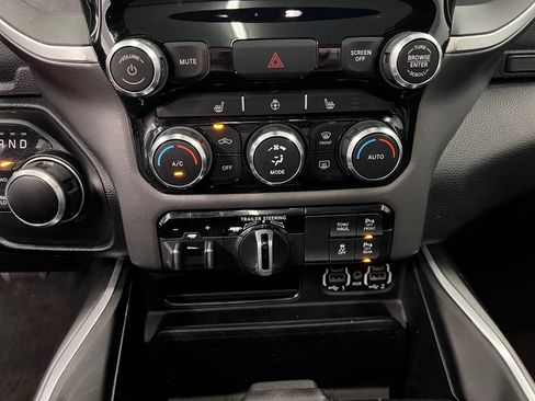 Used 2022 RAM 1500 Big Horn AWD/4WD image 16