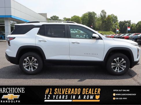 New 2027 Chevrolet Equinox LT w/ Convenience Package II FWD image 1