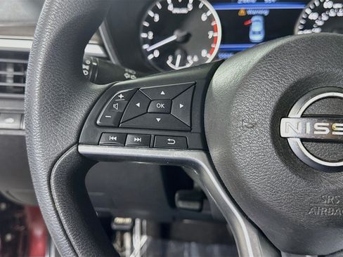 Used 2023 Nissan Altima 2.5 SV FWD image 14