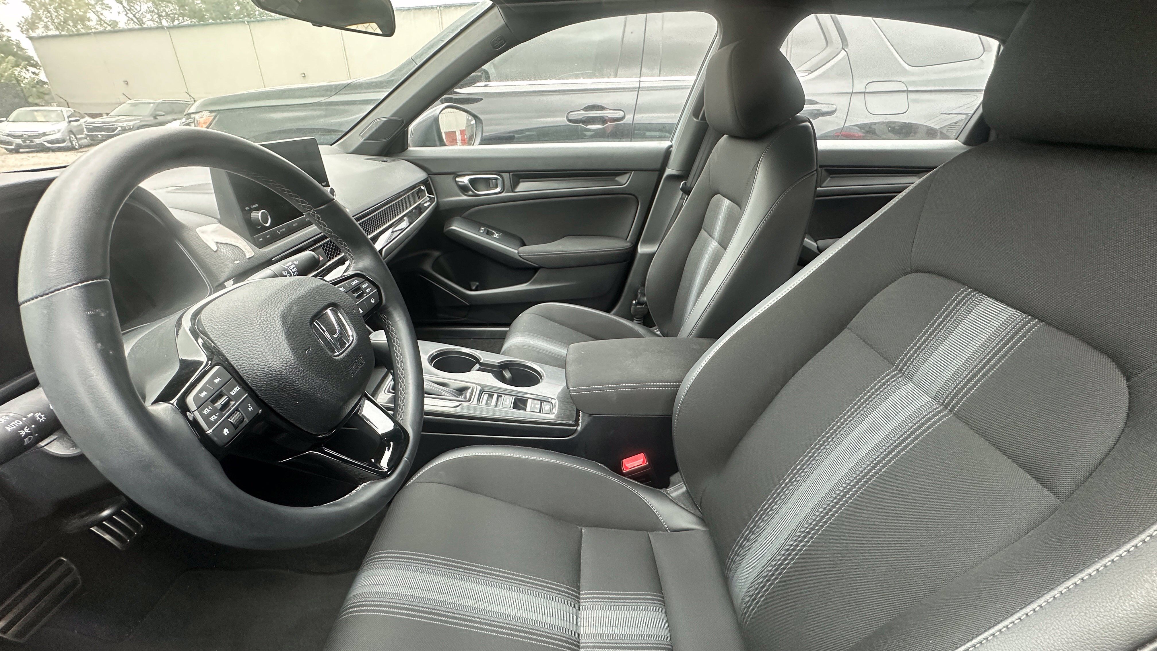 Used 2024 Honda Civic Sport image 3