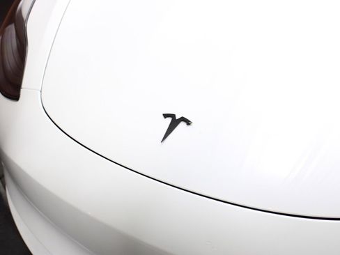 Used 2023 Tesla Model 3 Long Range image 3