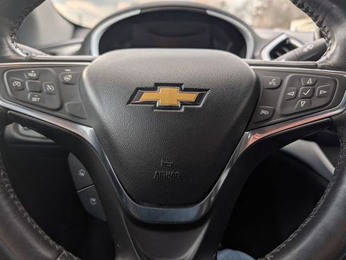 Used 2017 Chevrolet Volt LT w/ Comfort Package image 17