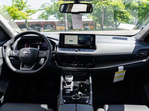 New 2026 Nissan Rogue Platinum AWD/4WD image 10