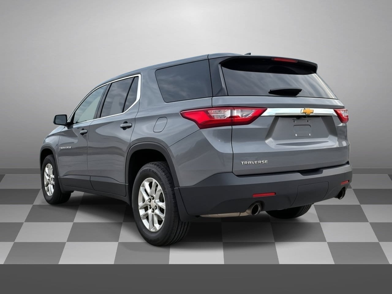 Used 2020 Chevrolet Traverse LS FWD image 4