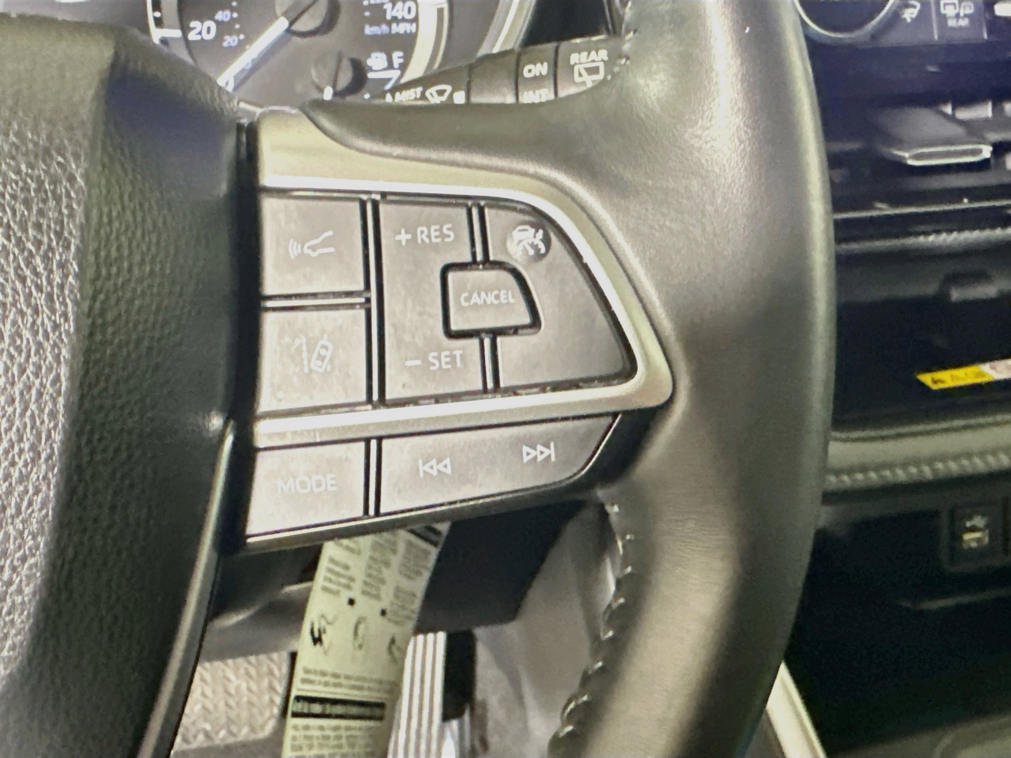 Used 2024 Toyota Highlander XSE FWD image 17
