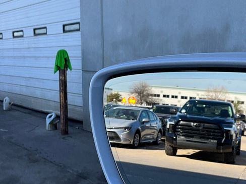 Used 2018 Buick Enclave Avenir w/ Avenir Technology Package image 23