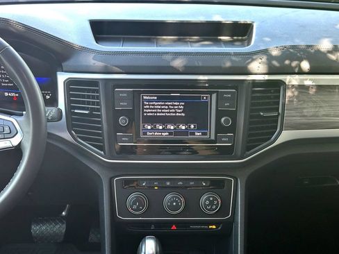 Certified 2023 Volkswagen Atlas Cross Sport SE FWD image 29