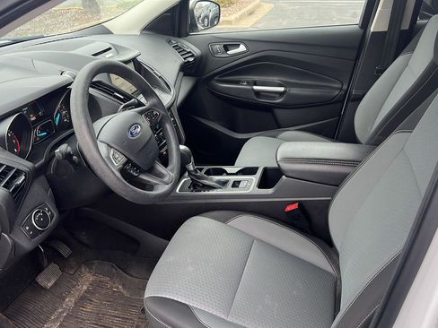 Used 2017 Ford Escape SE w/ Equipment Group 201A image 15