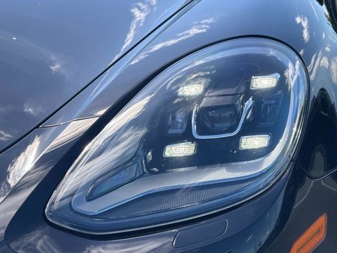 Used 2020 Porsche Panamera 4 image 9