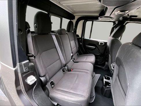 Used 2022 Jeep Gladiator Sport AWD/4WD image 20