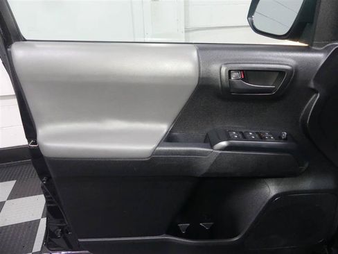 Used 2021 Toyota Tacoma SR AWD/4WD image 16