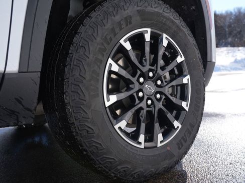 Used 2024 Chevrolet Traverse Z71 image 31