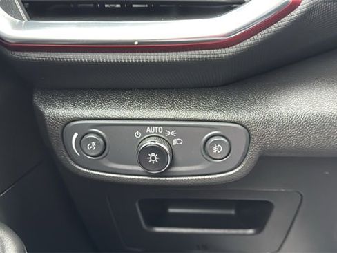 Used 2021 Chevrolet TrailBlazer RS w/ Technology Package image 15