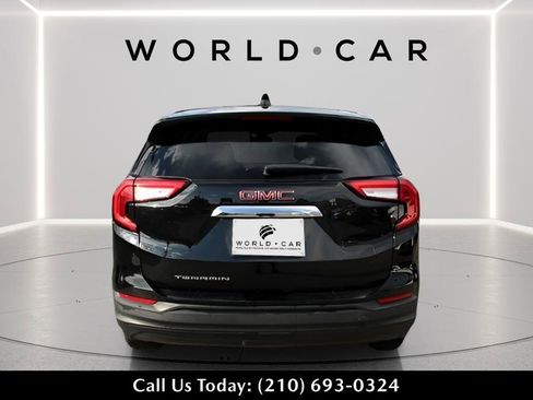 Used 2022 GMC Terrain SLE image 6