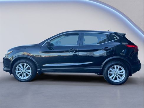Used 2018 Nissan Rogue Sport S w/ S Appearance Package image 3
