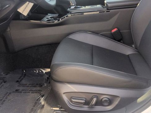 New 2026 Toyota Prius Plug-In Hybrid image 11