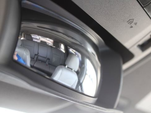 Used 2019 Toyota Highlander AWD V6 image 53