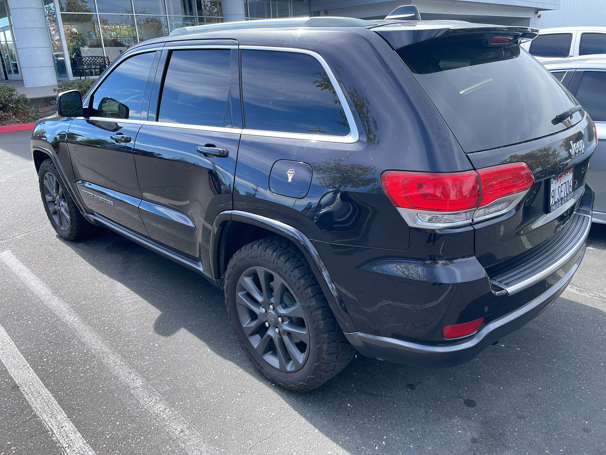 Used 2018 Jeep Grand Cherokee Limited RWD image 3
