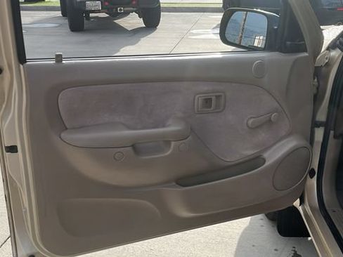 Used 2003 Toyota Tacoma 2WD Regular Cab image 4