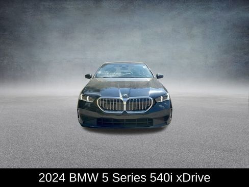Used 2024 BMW 540i xDrive image 3