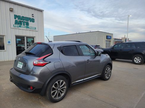Used 2017 Nissan Juke SL image 7