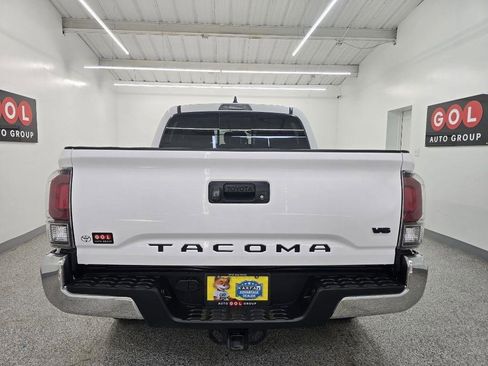 Used 2021 Toyota Tacoma SR5 RWD image 6