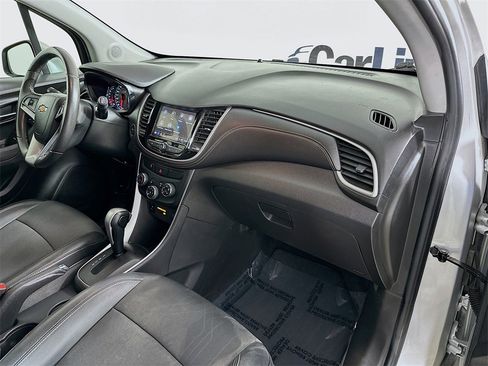 Used 2018 Chevrolet Trax LT w/ LT Convenience Package image 33