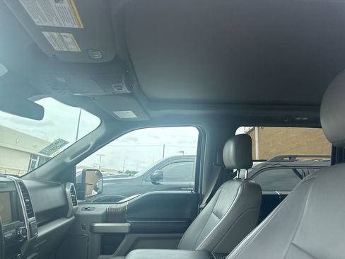 Used 2019 Ford F150 Lariat image 10