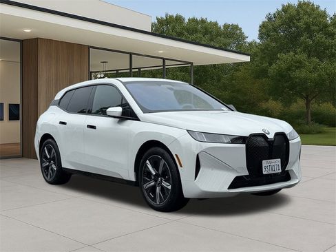 Used 2026 BMW iX xDrive45 image 5