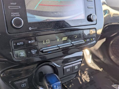 Used 2022 Toyota Prius XLE image 28