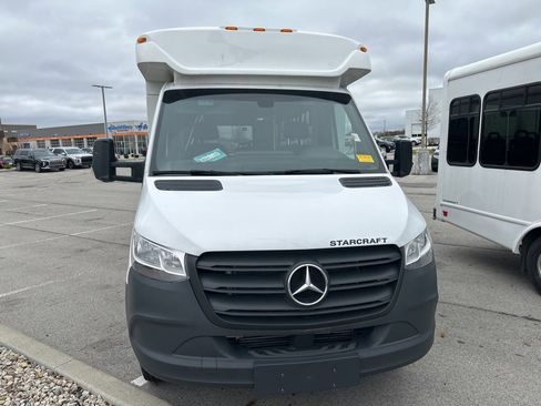 Used 2022 Mercedes-Benz Sprinter 3500 image 3