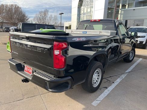 Used 2025 Chevrolet Silverado 1500 W/T w/ WT Value Package image 4